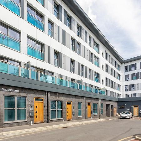 1 Bed Apartment - Redhill Central, Surrey, Gatwick #3 Exterior photo